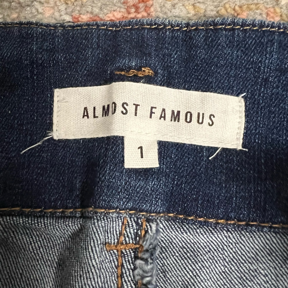 Jeans - Picture 3 of 3